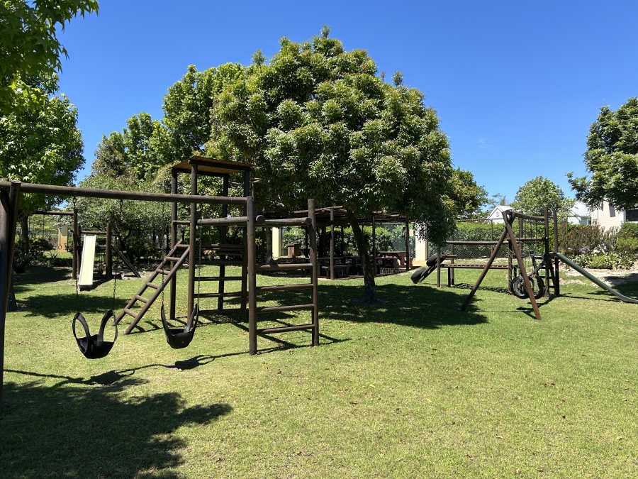 2 Bedroom Property for Sale in Zevenzicht Western Cape